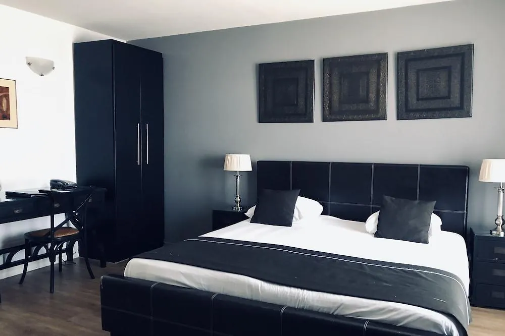 Hotel Chariot Aalsmeer