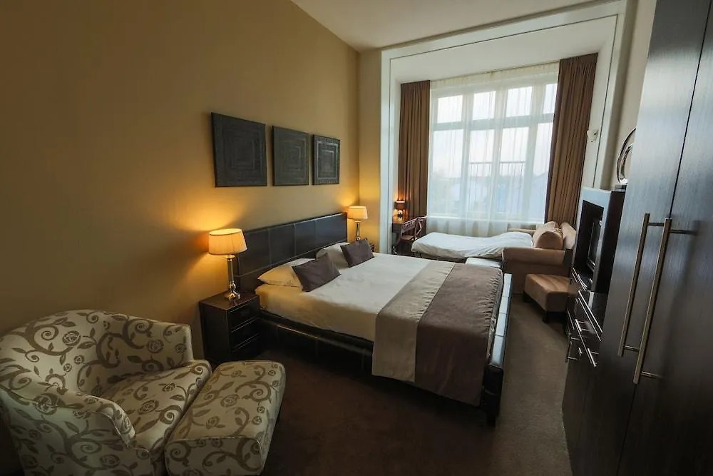 Hotel Chariot Aalsmeer 4*,